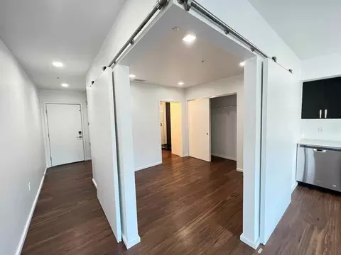 9 E Mount Royal Ave, Baltimore, MD 21202 photo 27