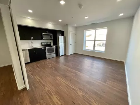 9 E Mount Royal Ave, Baltimore, MD 21202 photo 18