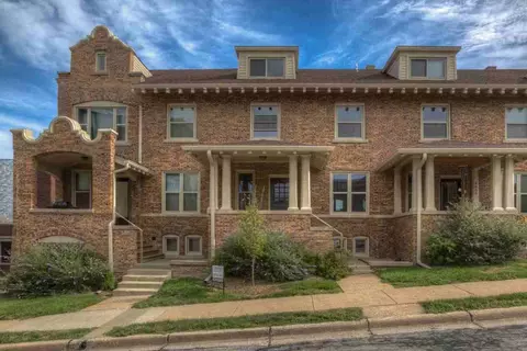 320 S 40th St 4004 4006 4008 4010 4012 Harney, Omaha, NE 68131