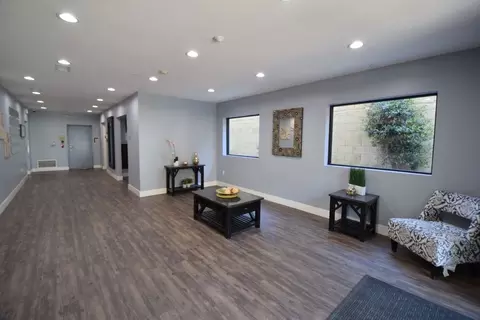 7851 Ventura Canyon Ave, Los Angeles, CA 91402