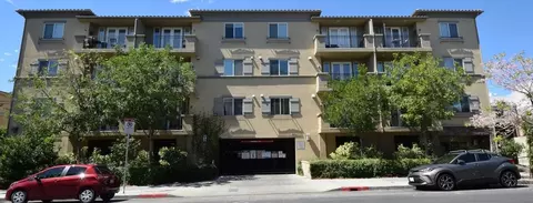 7851 Ventura Canyon Ave, Los Angeles, CA 91402