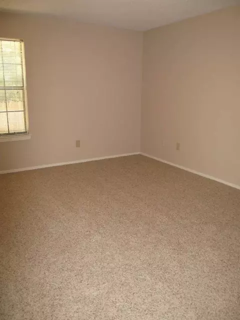 218 N Texas Blvd, Denton, TX 76201 photo 6