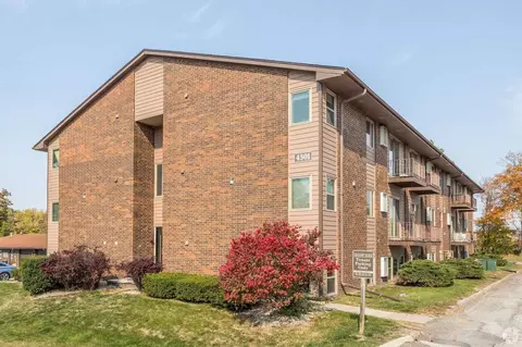 4301 Lincoln Swing, Ames, IA 50014