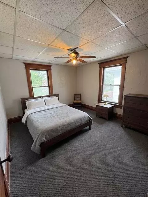 706 South St, Waterloo, IA 50701