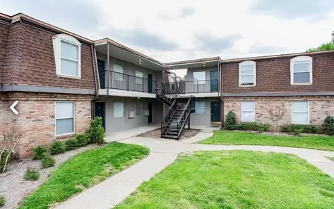 3712 Klondike Ln, Louisville, KY 40218