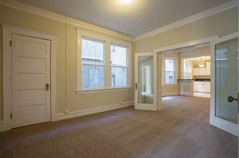 1711 Bellevue Ave, Seattle, WA 98122