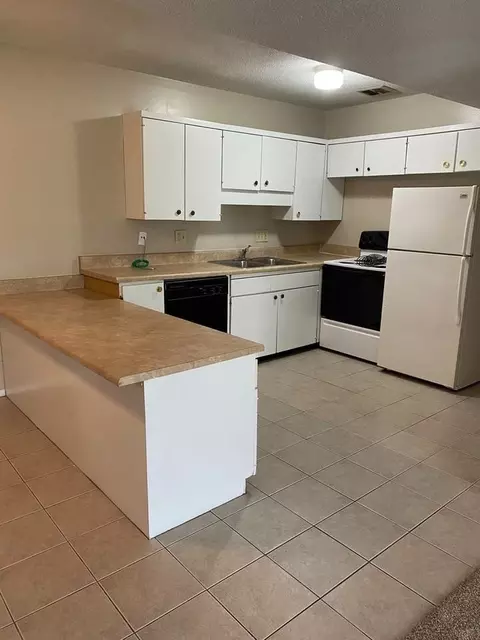 2333 Ridge Ct, Lawrence, KS 66046