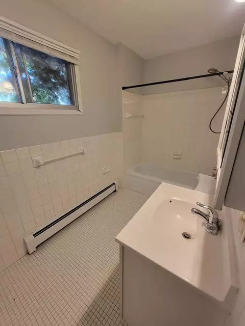 1314 W 28th St, Minneapolis, MN 55408