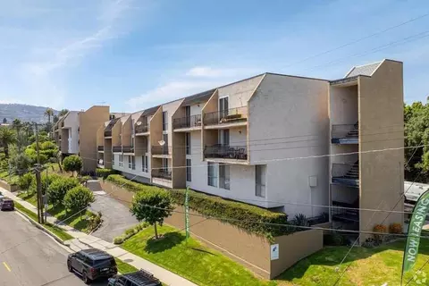 860 W 5th St, San Pedro, CA 90731
