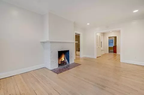 812 Farmington Ave, West Hartford, CT 06119