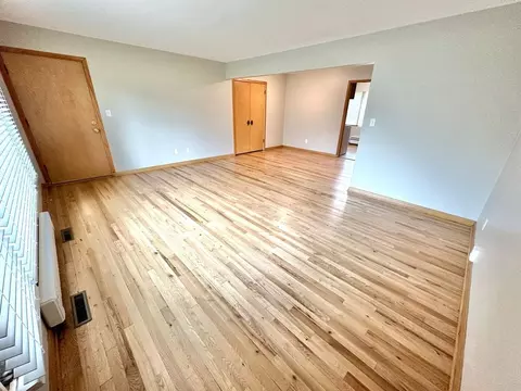 640 Dunleith Cir, Elm Grove, WI 53122