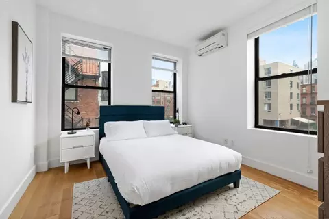 517 W 45th St, New York, NY 10036