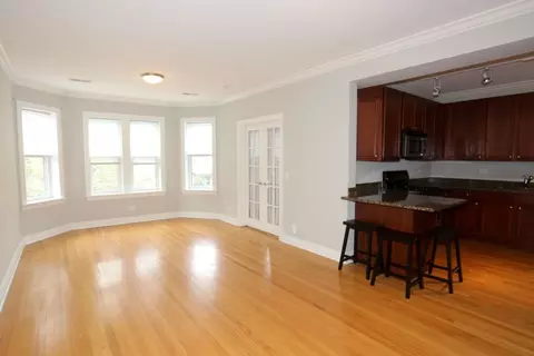 4863 N Hermitage Ave, Chicago, IL 60640