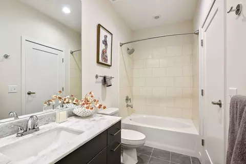8757 Penrose Ln, Lenexa, KS 66219 photo 14