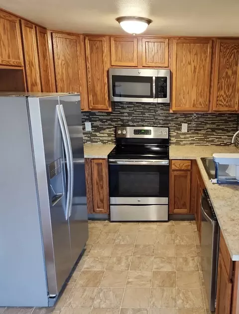 2558 River Rd, Eugene, OR 97404 photo 3