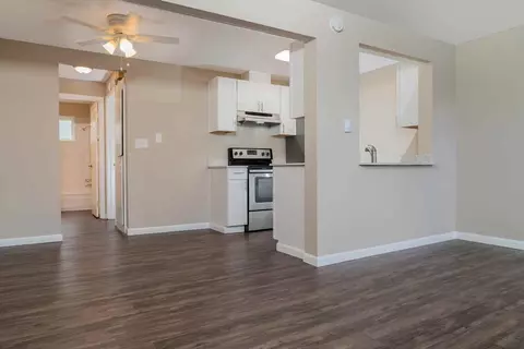 616 N Anderson St, Tacoma, WA 98406