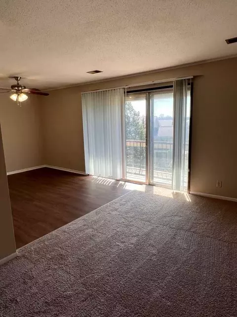 2111 Kasold Dr, Lawrence, KS 66047