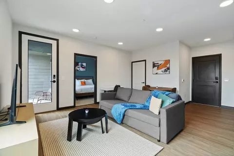 423 E Michigan St, Indianapolis, IN 46204