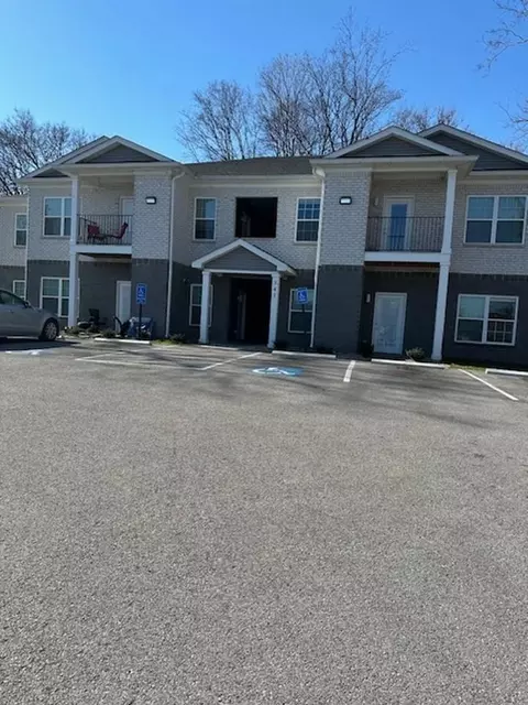 341 Topmiller Ave, Bowling Green, KY 42101