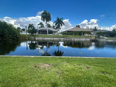 1317 Gleason Pkwy, Cape Coral, FL 33914