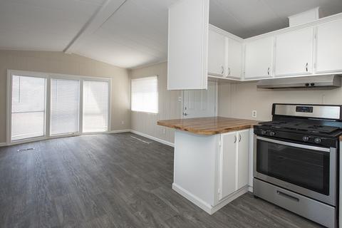 1300 Palmetto Ave, Pacifica, CA 94044