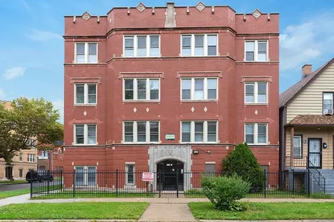 8001 S Muskegon Ave, Chicago, IL 60617
