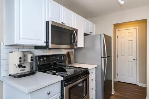 10212 NE 68th St, Kirkland, WA 98033