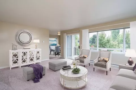 10212 NE 68th St, Kirkland, WA 98033