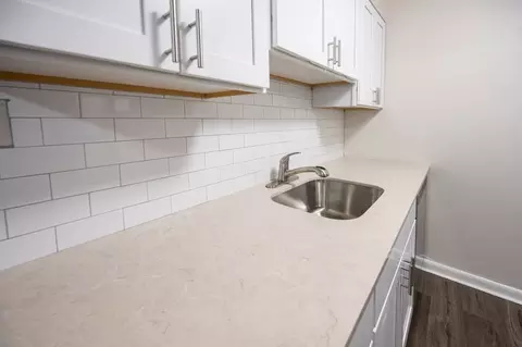345 E County Line Rd, Warminster, PA 18974