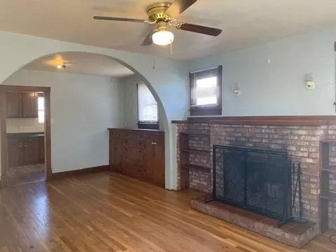 2121 Coal Pl SE, Albuquerque, NM 87106