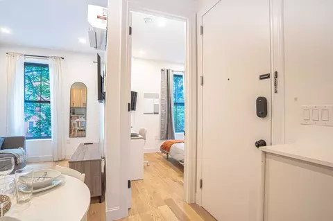 67 Wall St, New York, NY 10005