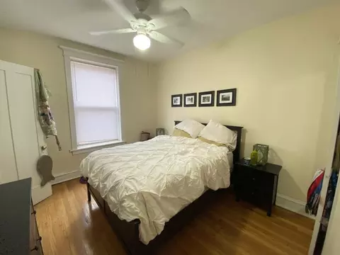 714 W Waveland Ave, Chicago, IL 60613