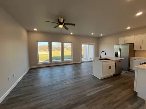 81 SE 381st Rd, Warrensburg, MO 64093