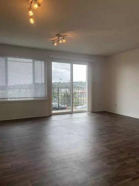 412 Mill Ave S, Renton, WA 98057