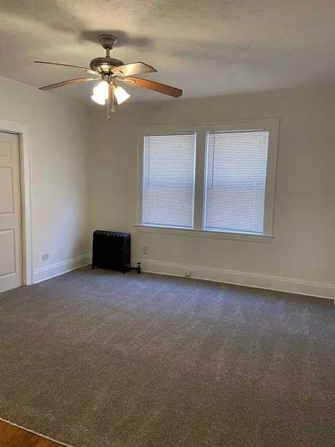 13614 Detroit Ave, Lakewood, OH 44107