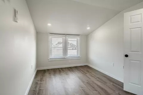 324 Darby Rd, Havertown, PA 19083