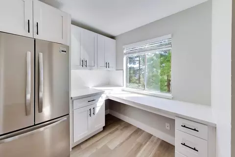 1015 Continentals Way, Belmont, CA 94002