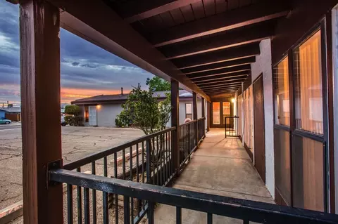 3212 Wellesley Ct NE, Albuquerque, NM 87107