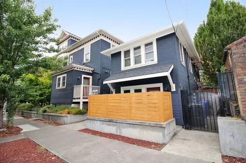 1634 NW Everett St, Portland, OR 97209