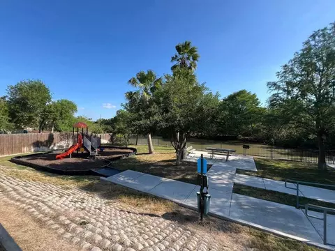 1904 Central Blvd, Brownsville, TX 78520