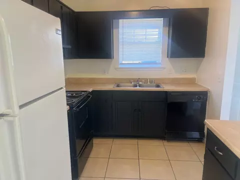 126 Skyline Dr, Radcliff, KY 40160