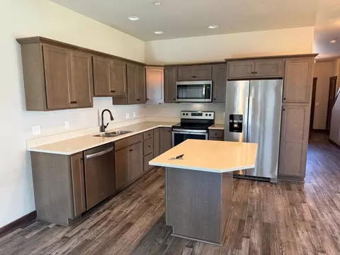 1300 Westwood Cir, Belgrade, MT 59714