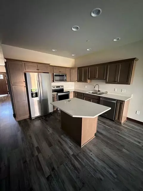 1300 Westwood Cir, Belgrade, MT 59714