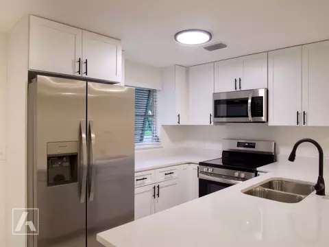 615 Lakeview St, Orlando, FL 32804