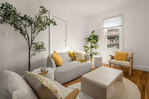 141 E 33rd St, New York, NY 10016