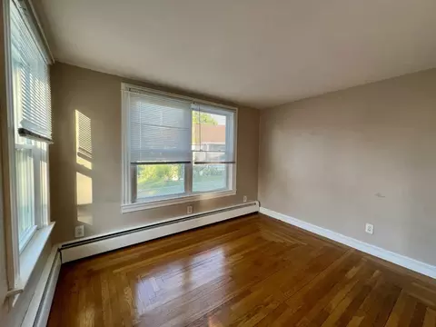285 Baxter St, Pawtucket, RI 02861 photo 5