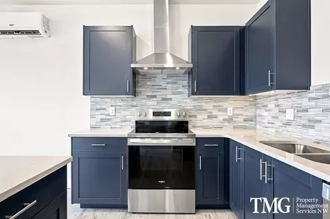 7918 W 10th Ave, Kennewick, WA 99336 photo 2