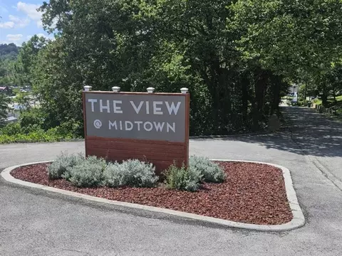 3700 Cherryton Dr, Chattanooga, TN 37411