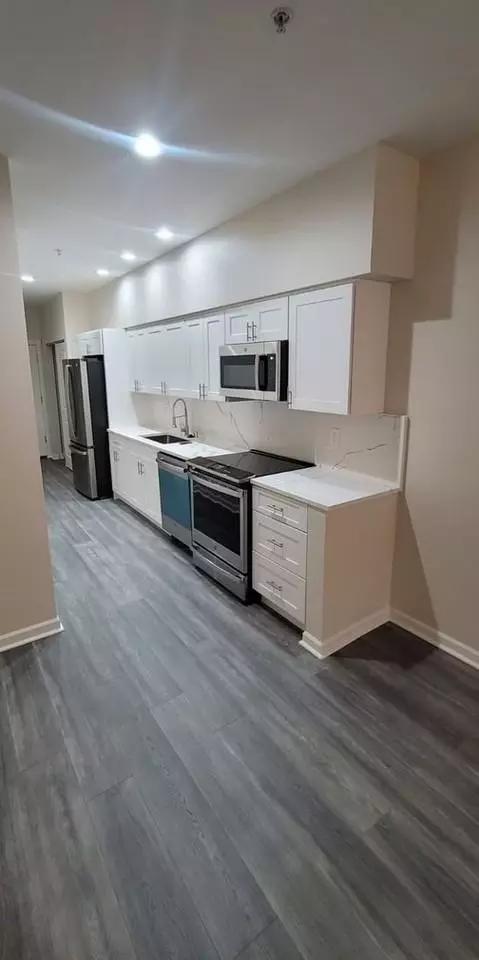 10245 Main St, Bellevue, WA 98004