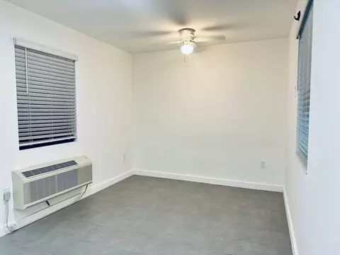 1540 NW 1st Ct, Miami, FL 33136